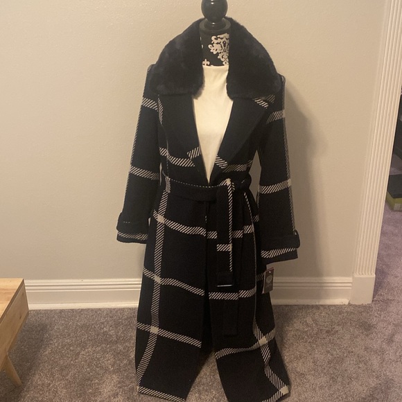 NWT Vince Camuto navy and white wool full length coat. Fully lined. - Picture 5 of 5